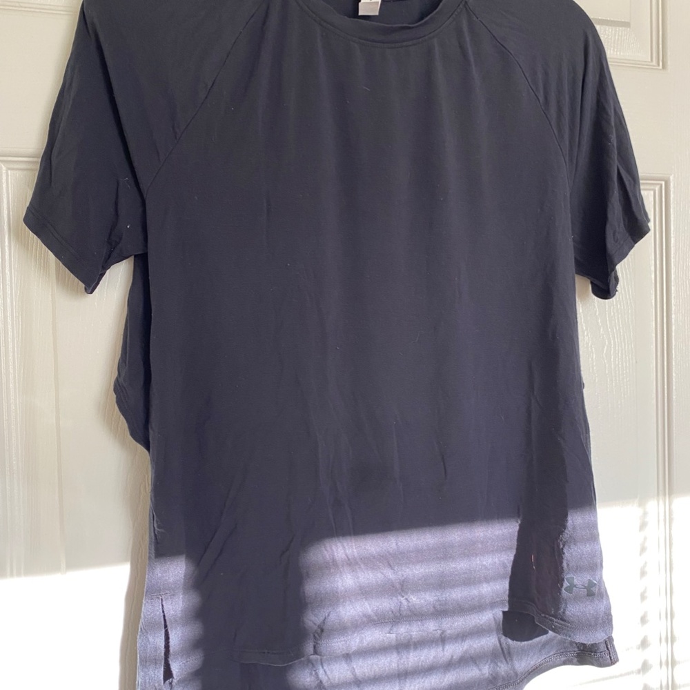 Black Short Sleeve Under Armour top with back cut out - Small